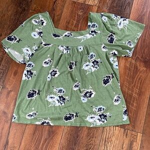 Lucky Brand Size M. Green with floral design. Great condition!
